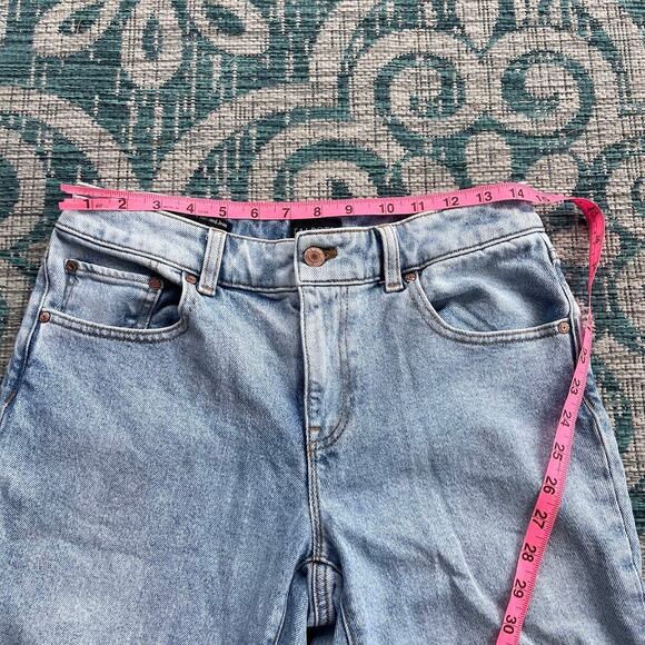 Talbots Everyday Relaxed Light Wash High‎ Rise Straight Leg Jeans - Size 4 - Picture 9 of 10